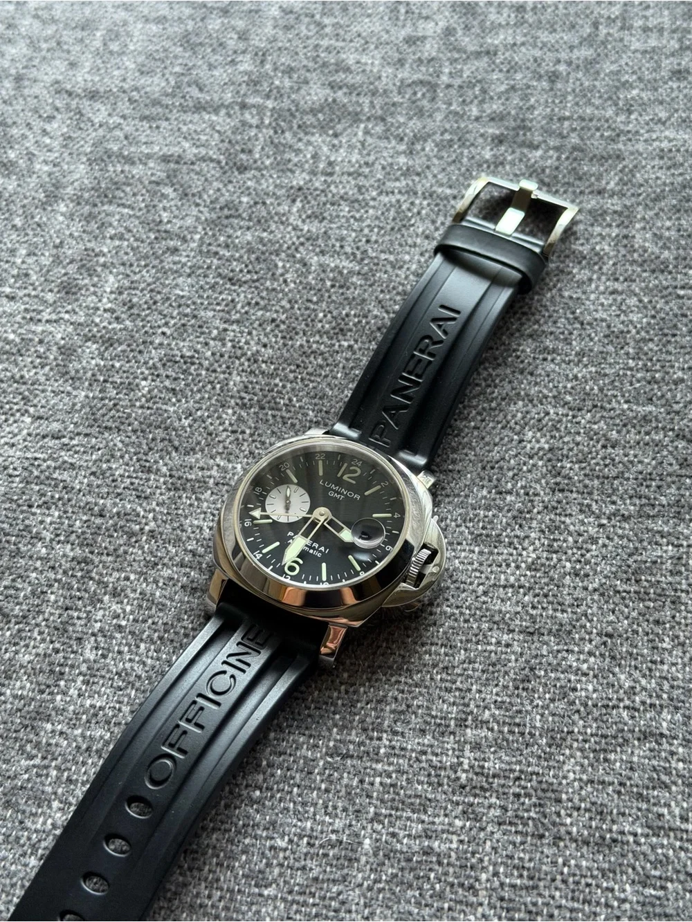 PANERAI Luminor GMT Black Dial Automatic Watch 44mm PAM00088 with Box and Papers